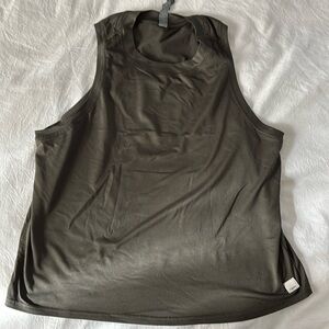 Vuori Crop Top